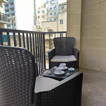 3 Bedrooms 160sqm Balluta Bay By Walk! St. Julian's